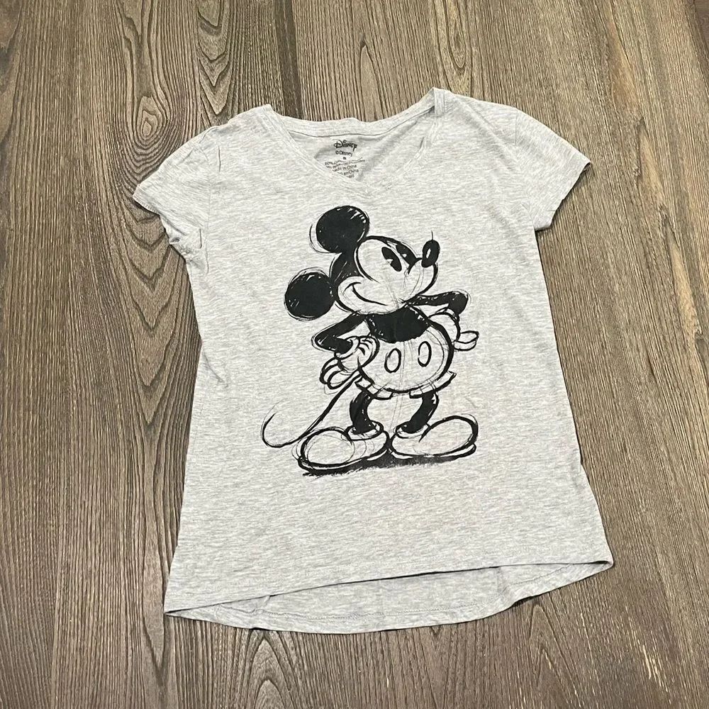 Disney T-shirt Mickey Mouse Graphic V-neck Short Sleeve Heather Gray Small